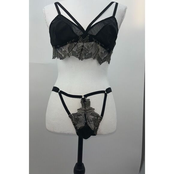 Black & Gold Embroidered Lingerie Set – Size Large – Sheer Lace & Mesh – Adjusta - Picture 4 of 12